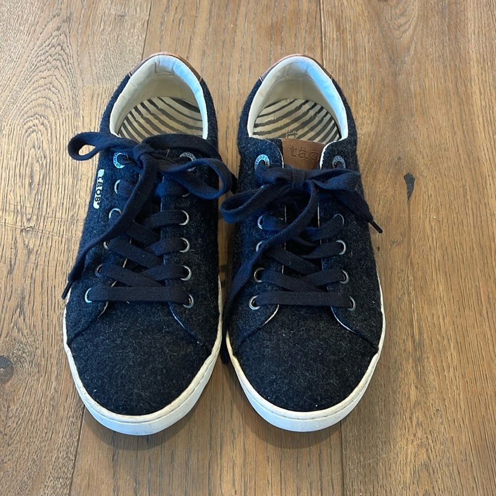 Taos Star Burst Black Wool Sneakers - 7